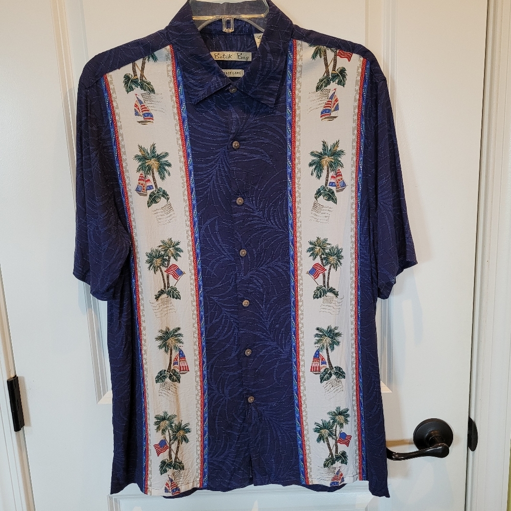 Batik Bay Hawaiian Shirt Palm Trees Sail Boats USA Flag Rayon Button Up Men's L